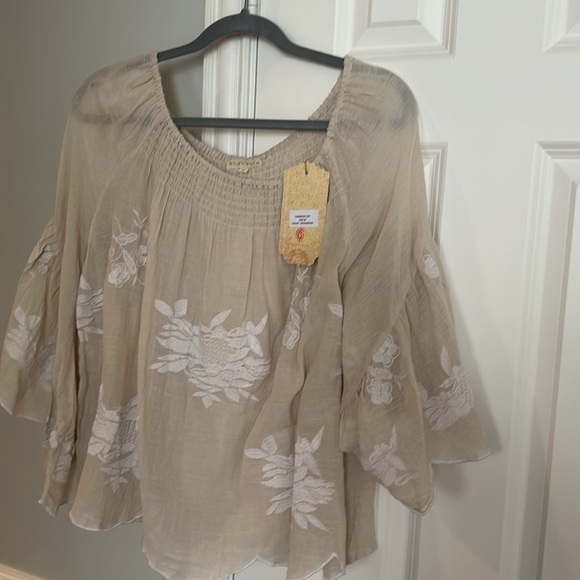 Ladies beige & white Embroidered “Gardenia Top” blouse size medium by Ruby Yaya - Picture 2 of 7